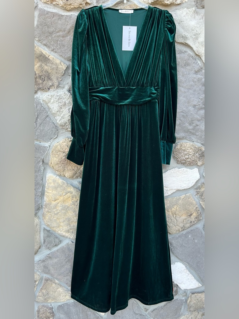 NEW Green Velvet Long Sleeve Maxi Dress Holiday Photos Event Fall Christmas Sz M